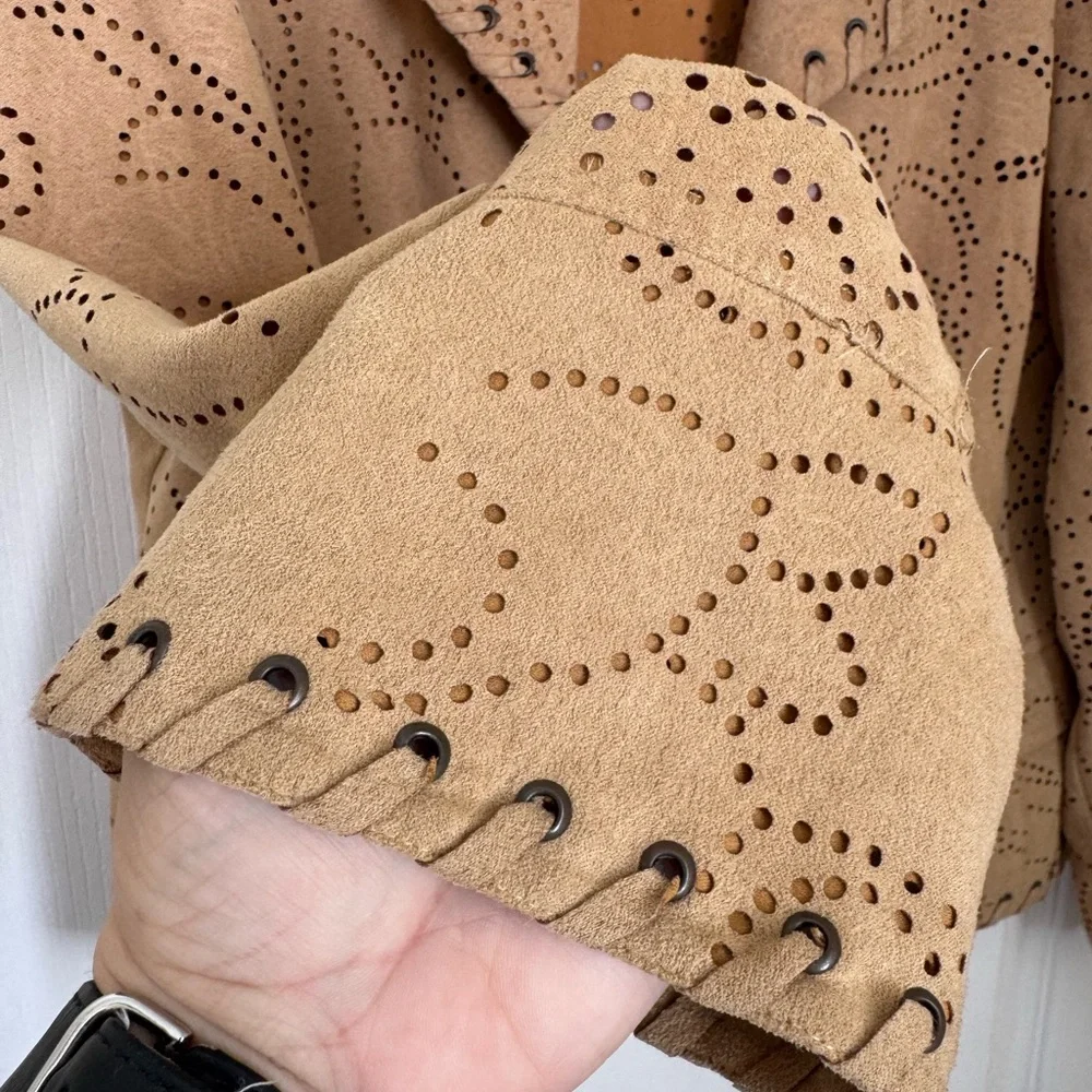 CHICOS SUEDE JACKET. SIZE M OPEN BLAZER LASER CUT & GROMMET BOHO WESTERN COWGIRL